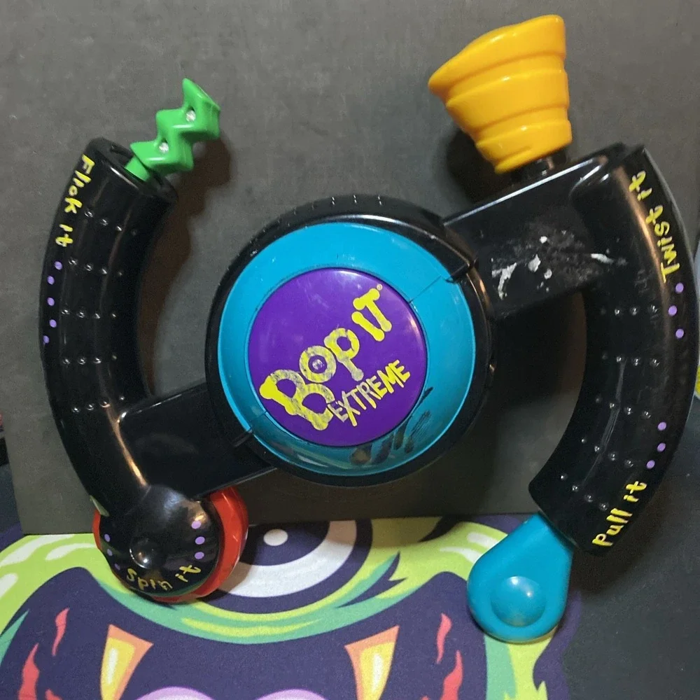 Hasbro bop it